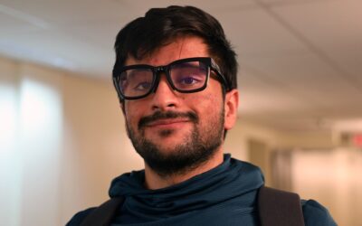 Student creates smart glasses for people with hearing loss