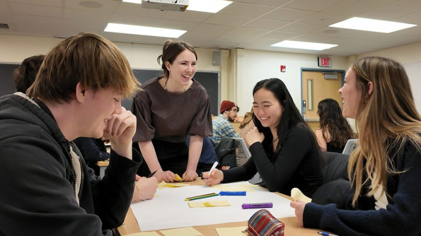 alex-werth-eer-undergrad-students-classroom-1024x682