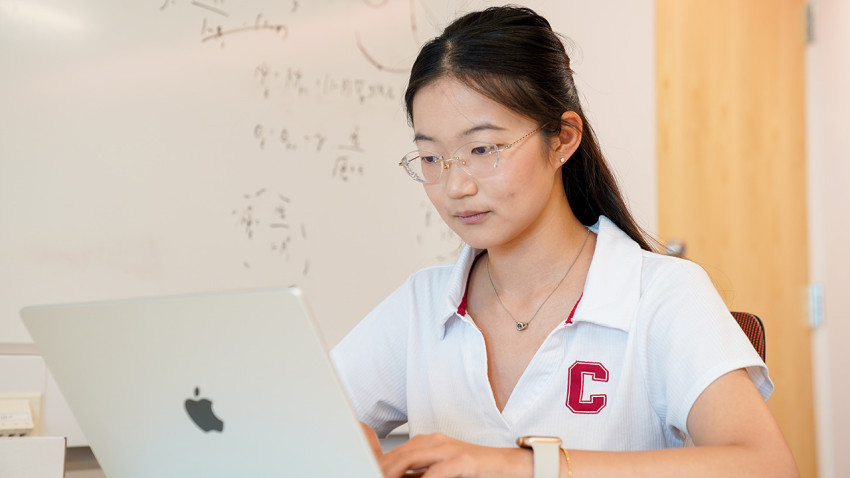 ‘Hitting dead ends and rethinking everything’ – BURE summer scholars explore research life