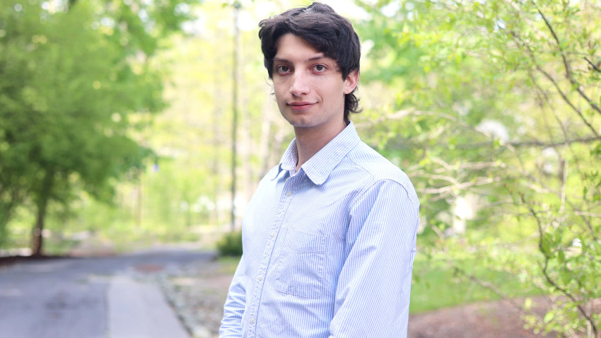 Brooks senior develops national index tracking AI healthcare policy